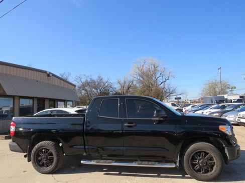 Used 2016 Toyota Tundra SR5 image 21