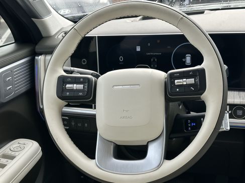 Used 2025 Hyundai Santa Fe Calligraphy FWD image 23
