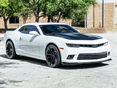 Used 2015 Chevrolet Camaro SS w/ SS Performance Package image 6