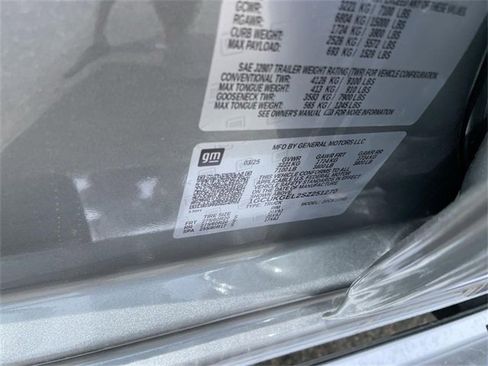 Used 2025 Chevrolet Silverado 1500 LTZ image 37