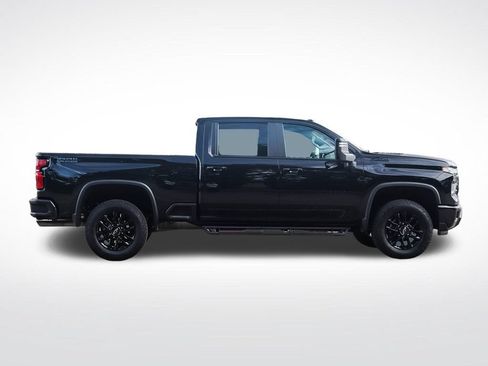 Used 2025 Chevrolet Silverado 3500 LT w/ Trail Boss Package AWD/4WD image 6