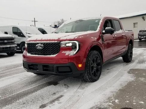 New 2025 Ford Maverick Lariat w/ Black Appearance Package image 8