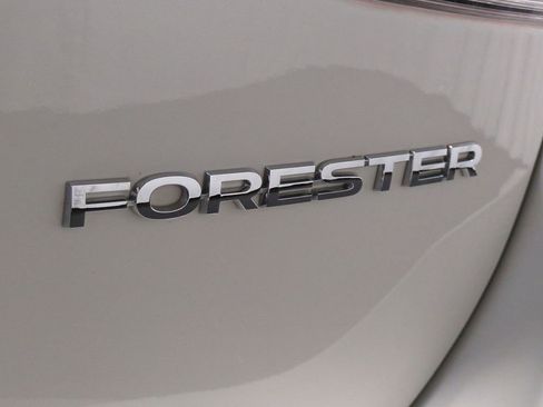 Used 2022 Subaru Forester Limited image 16