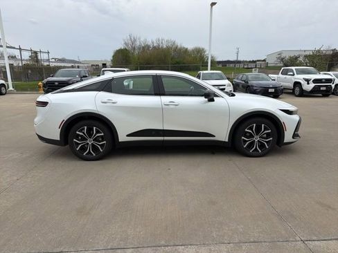 Used 2026 Toyota Crown XLE image 2