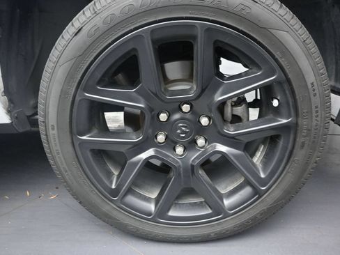 Used 2024 RAM 1500 Laramie AWD/4WD image 10