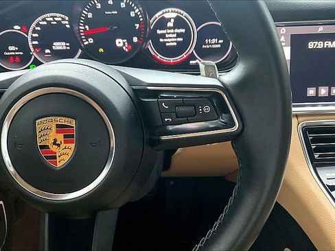 Used 2021 Porsche Panamera RWD image 18