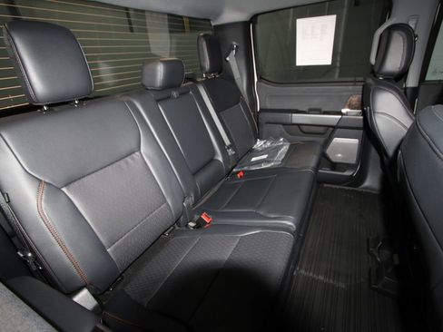 Used 2025 Ford F350 Lariat w/ Black Appearance Package image 27