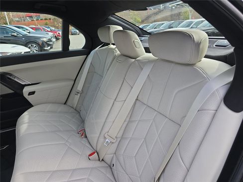 New 2026 BMW 740i xDrive image 15