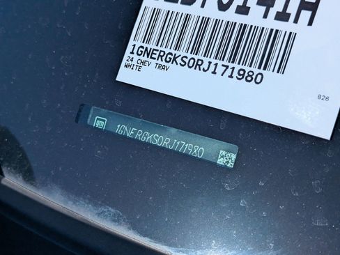 Used 2024 Chevrolet Traverse LT w/ Trailering Package image 6