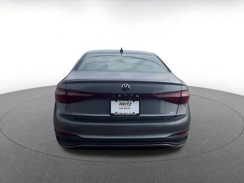 Used 2025 Volkswagen Jetta SE image 7