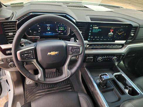 Used 2026 Chevrolet Silverado 1500 LTZ w/ LTZ Premium Package AWD/4WD image 2