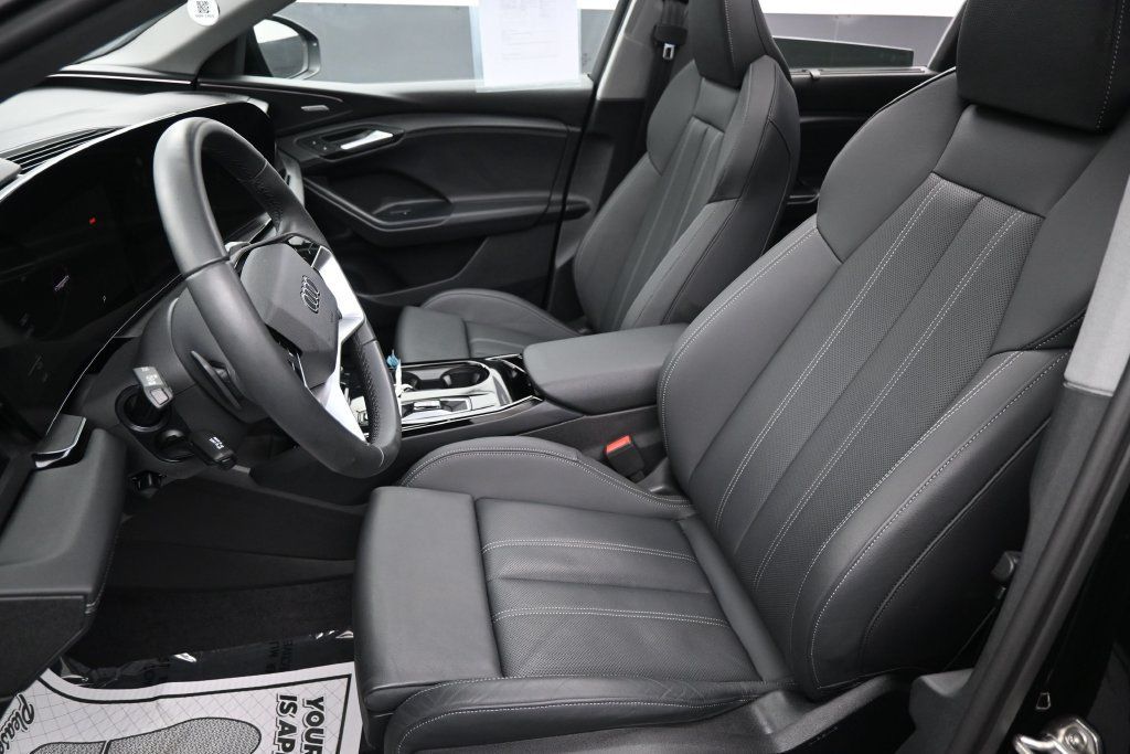 Used 2025 Audi Q6 e-tron Premium Plus w/ Premium Plus AWD/4WD image 23