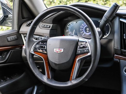 Used 2020 Cadillac Escalade Premium Luxury AWD/4WD image 16