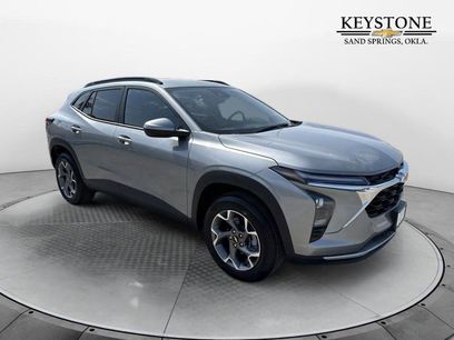 Used 2025 Chevrolet Trax LT w/ Driver Confidence Package