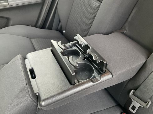 Used 2010 Ford Edge SE image 33