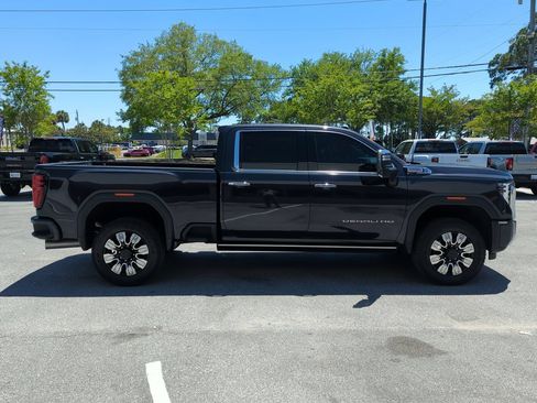 Used 2024 GMC Sierra 2500 Denali w/ Denali Reserve Package AWD/4WD image 7