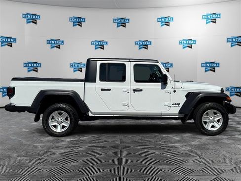 Certified 2022 Jeep Gladiator Sport image 7