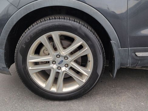 Used 2017 Ford Explorer Limited w/ Equipment Group 301A image 12