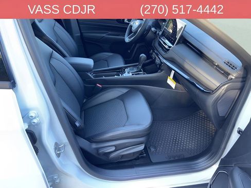 Used 2026 Jeep Compass Latitude w/ Quick Order Package 29K AWD/4WD image 40