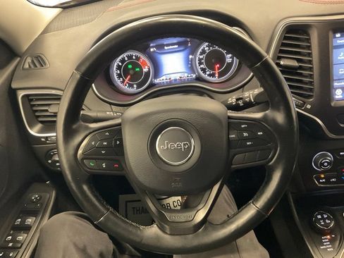 Used 2020 Jeep Cherokee Trailhawk w/ Cold Weather Group AWD/4WD image 7