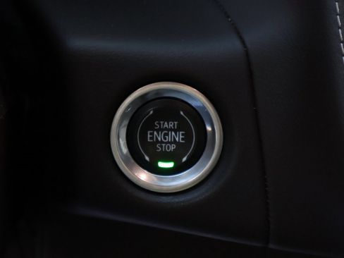 Used 2022 GMC Yukon SLT w/ SLT Luxury Package image 45