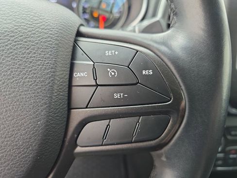 Used 2019 Jeep Cherokee Trailhawk w/ Cold Weather Group image 30