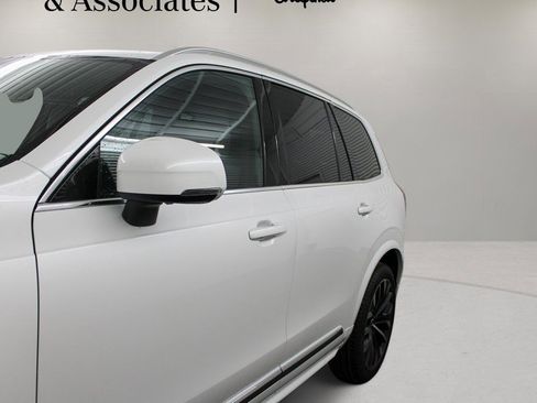 New 2026 Volvo XC90 B5 Plus image 32