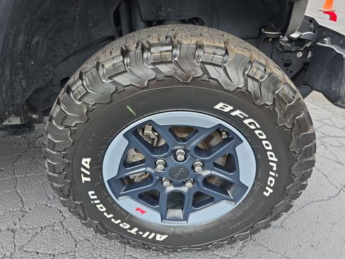 Used 2018 Jeep Wrangler Rubicon w/ Cold Weather Group image 16