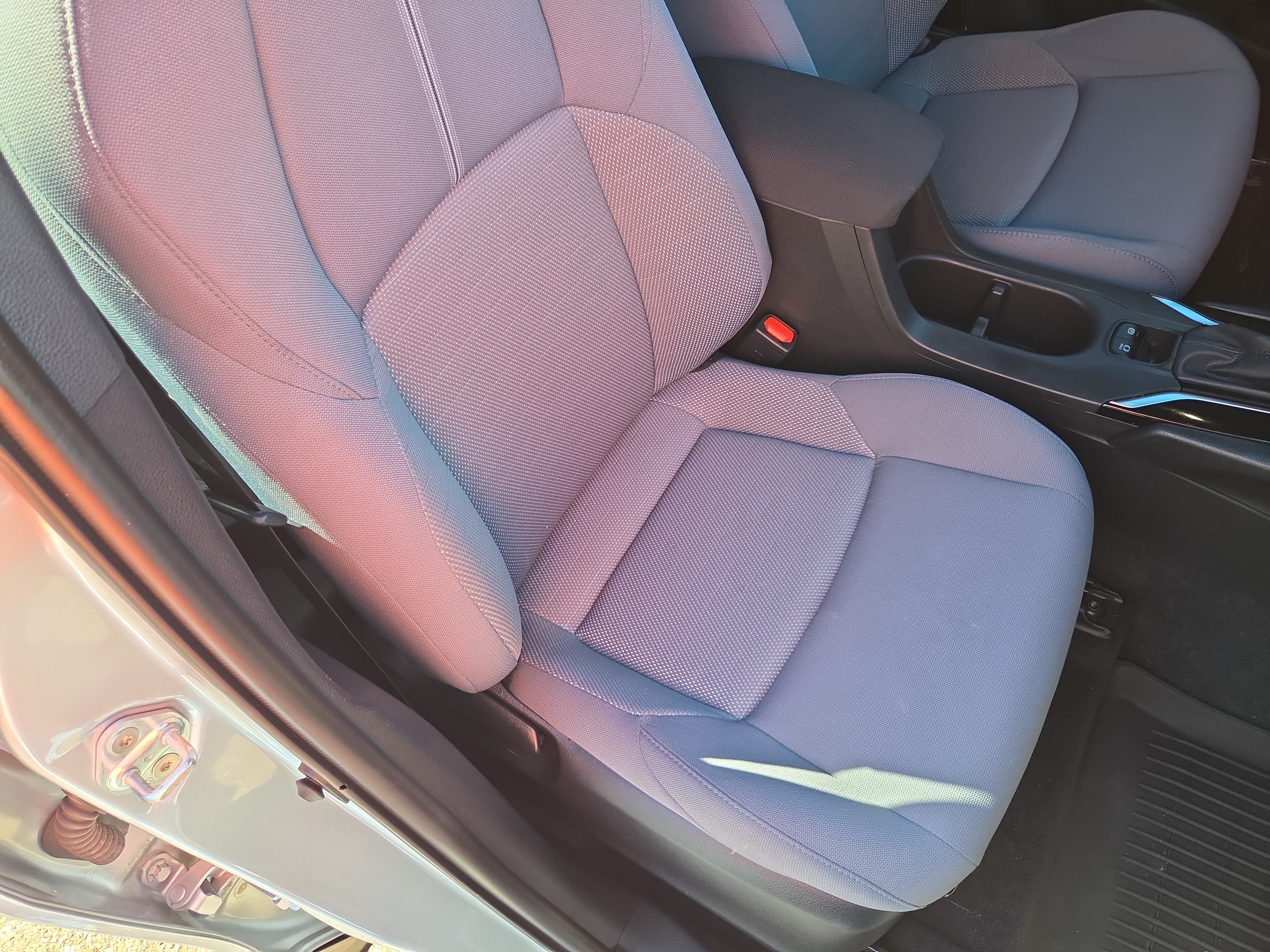 Certified 2023 Toyota Corolla Cross AWD Hybrid w/ Moonroof Package image 16