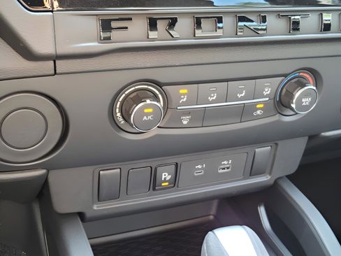 New 2026 Nissan Frontier SV w/ Tow Package image 9