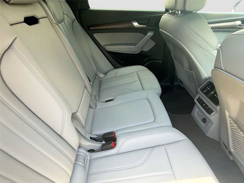 Certified 2025 Audi Q5 e Premium Plus w/ Premium Plus Package AWD/4WD image 28