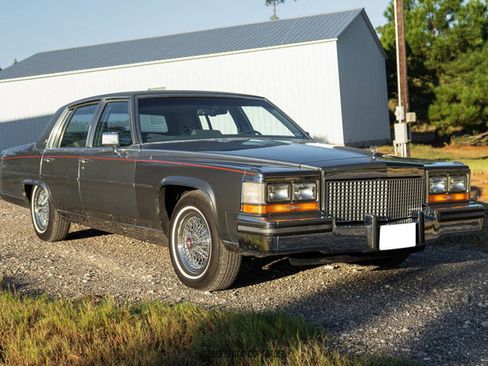 Used 1988 Cadillac Brougham image 12