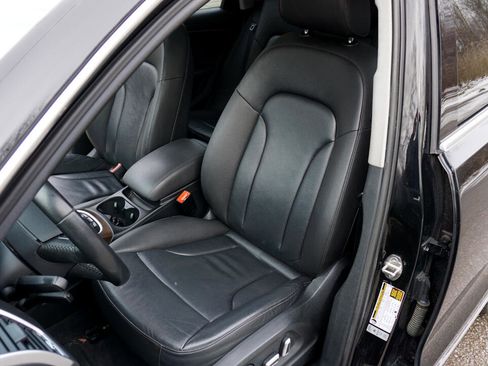 Used 2016 Audi Q5 2.0T Premium Plus w/ Technology Package image 23