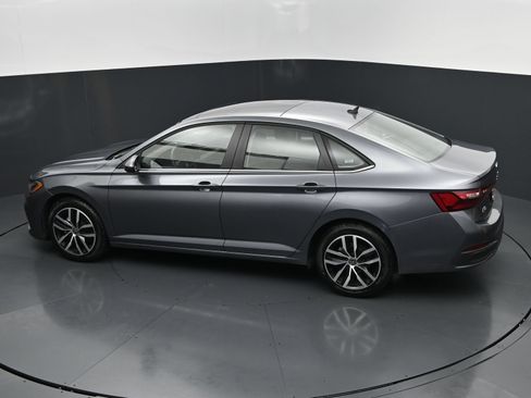 Used 2026 Volkswagen Jetta SE FWD image 28