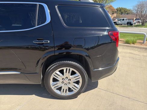 Used 2022 GMC Acadia Denali w/ Denali Ultimate Package image 9