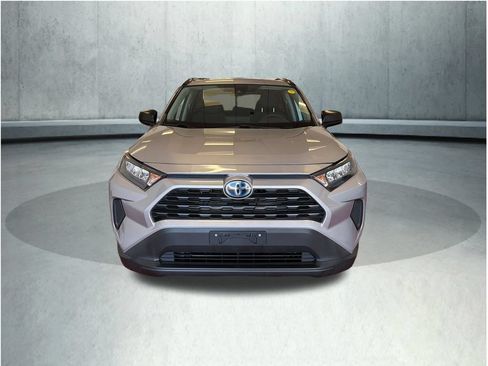 Used 2020 Toyota RAV4 LE AWD/4WD image 9
