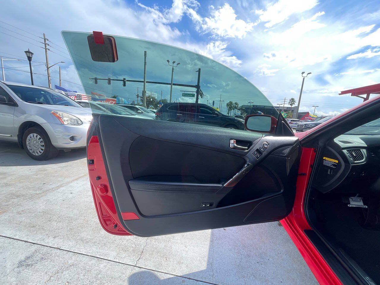 Used 2014 Hyundai Genesis 2.0T RWD image 9