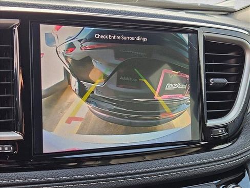 New 2027 Chrysler Pacifica Select FWD image 13