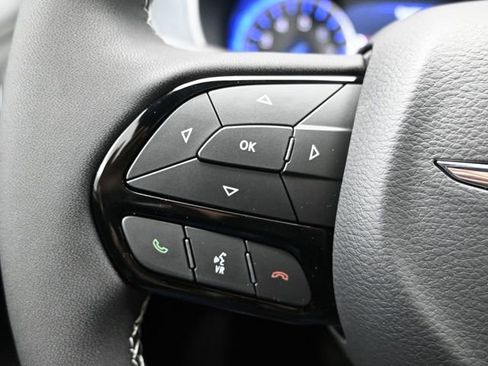 New 2026 Chrysler Pacifica Limited FWD image 31