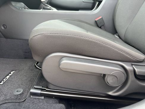 New 2026 Hyundai Kona SE FWD image 13