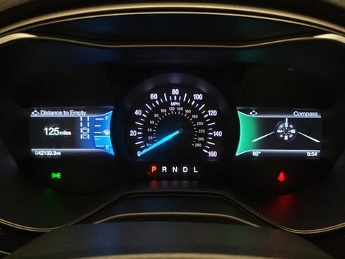 Used 2019 Ford Fusion SE FWD image 23