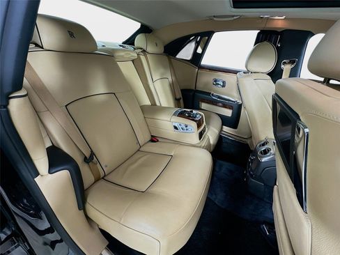 Used 2014 Rolls-Royce Ghost image 44