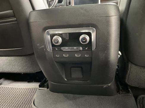Used 2023 GMC Yukon XL Denali Ultimate AWD/4WD image 35