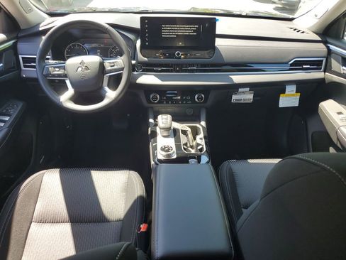 New 2026 Mitsubishi Outlander ES FWD image 15