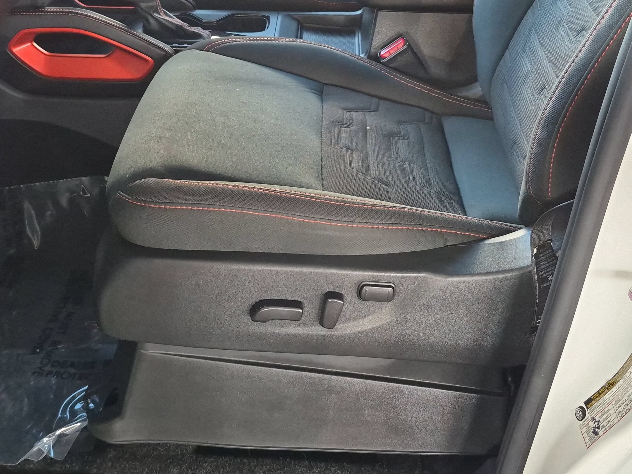 Used 2025 Nissan Frontier Pro-X RWD image 14