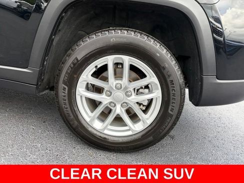 Used 2025 Jeep Grand Cherokee Laredo X w/ Luxury Tech Group I AWD/4WD image 10