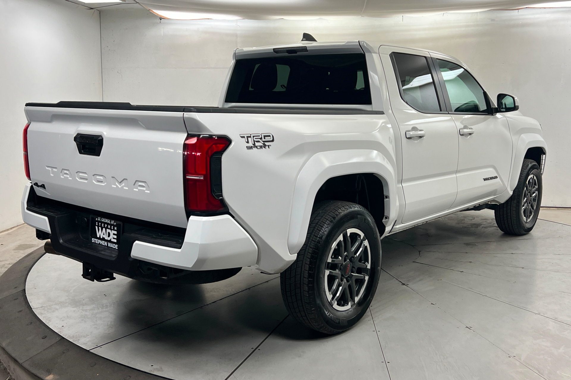 Certified 2026 Toyota Tacoma TRD Sport AWD/4WD image 6