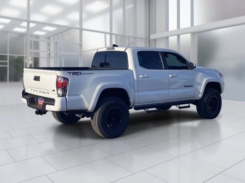 Used 2021 Toyota Tacoma TRD Sport w/ Technology Package image 6
