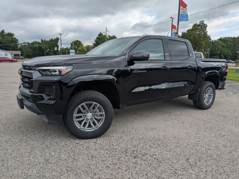 New 2025 Chevrolet Colorado LT w/ LT Convenience Package image 1