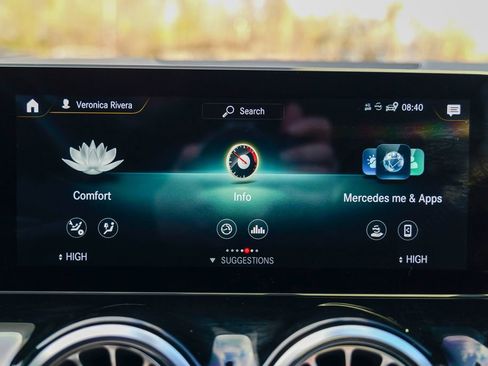 Used 2021 Mercedes-Benz GLA 250 4MATIC image 54